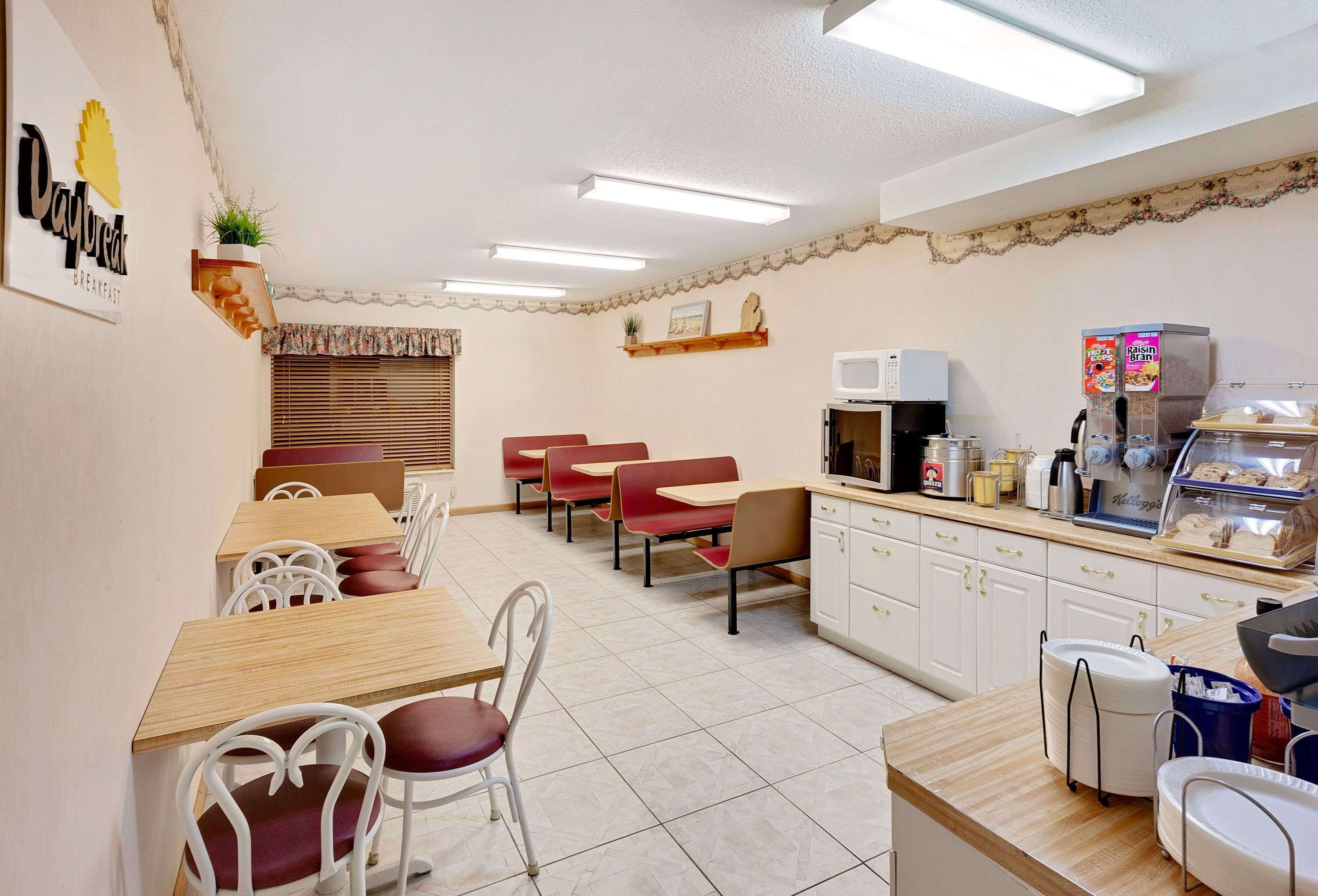 free daily on-the-go breakfast