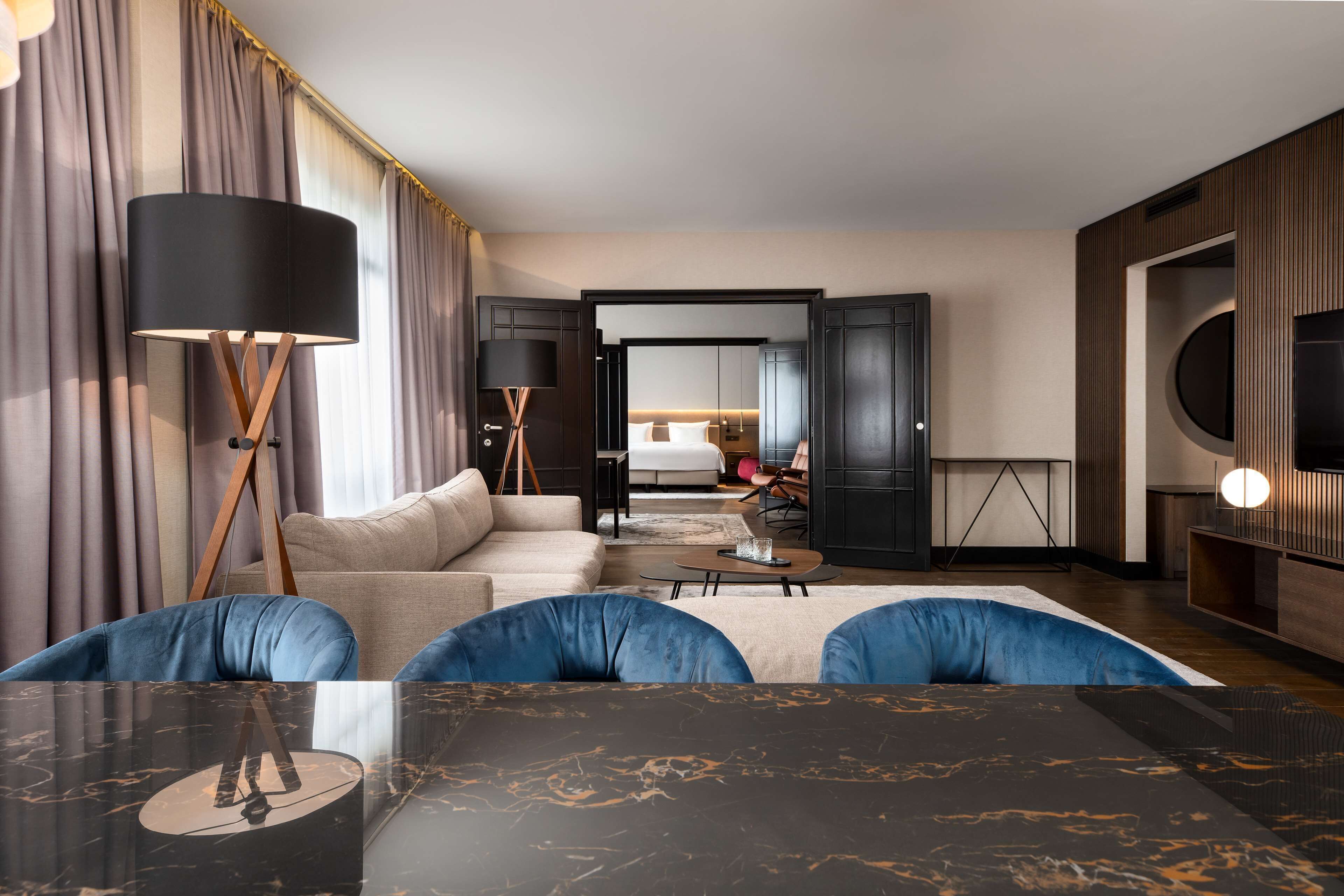 Premium bedding, minibar, in-room safe, desk