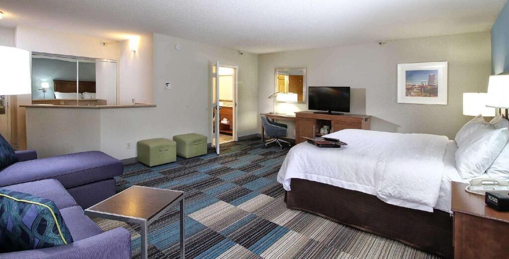 1 bedroom, premium bedding, in-room safe, desk