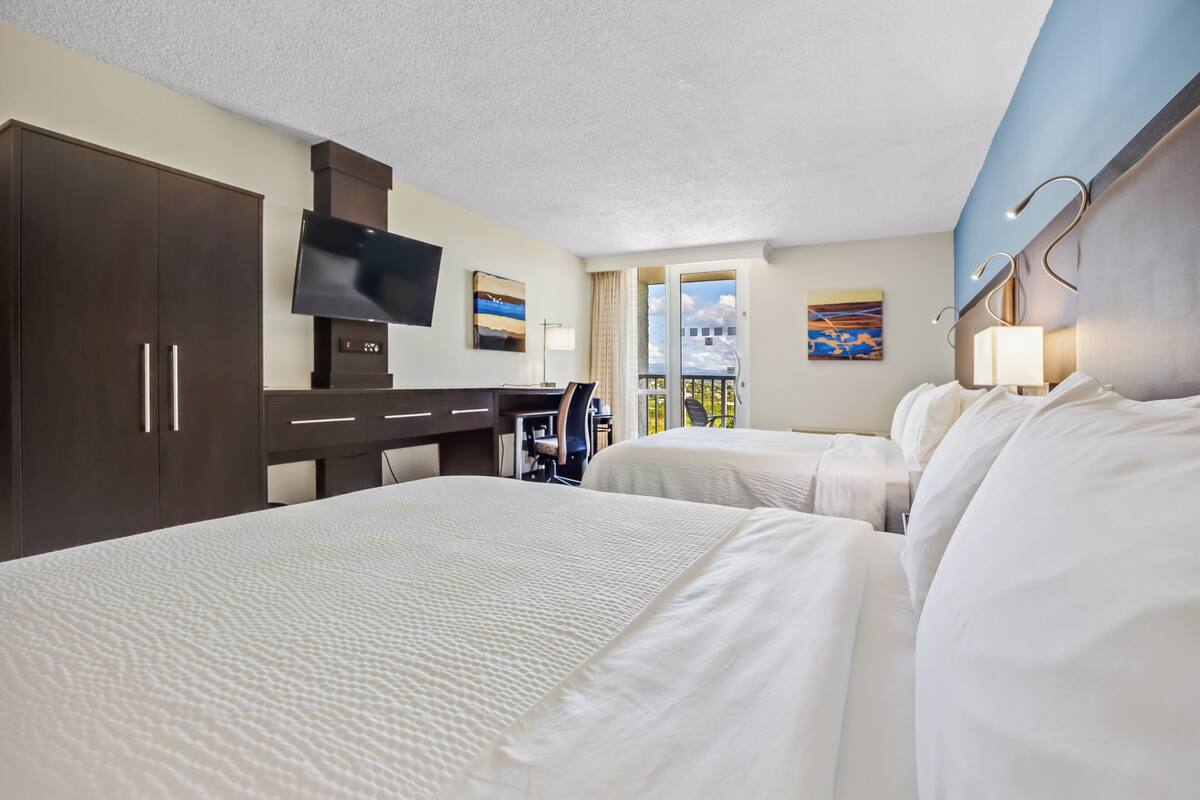 Iron/ironing board, WiFi (free), bed sheets