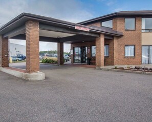 Exterior - Comfort Inn Baie-Comeau (Baie Comeau)