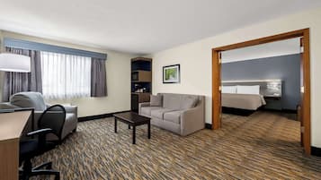 Suite, 1 King-Bett, Nichtraucher, Whirlpool (with Sofabed) | Schreibtisch, Bügeleisen/Bügelbrett, kostenloses WLAN, Bettwäsche