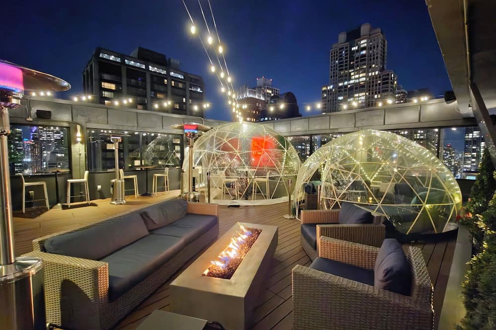 The Chicago Hotel Collection - Magnificent Mile