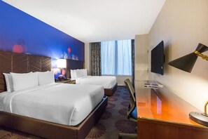 Premium bedding, in-room safe, desk, laptop workspace - The Chicago Hotel Collection - Magnificent Mile (Chicago)