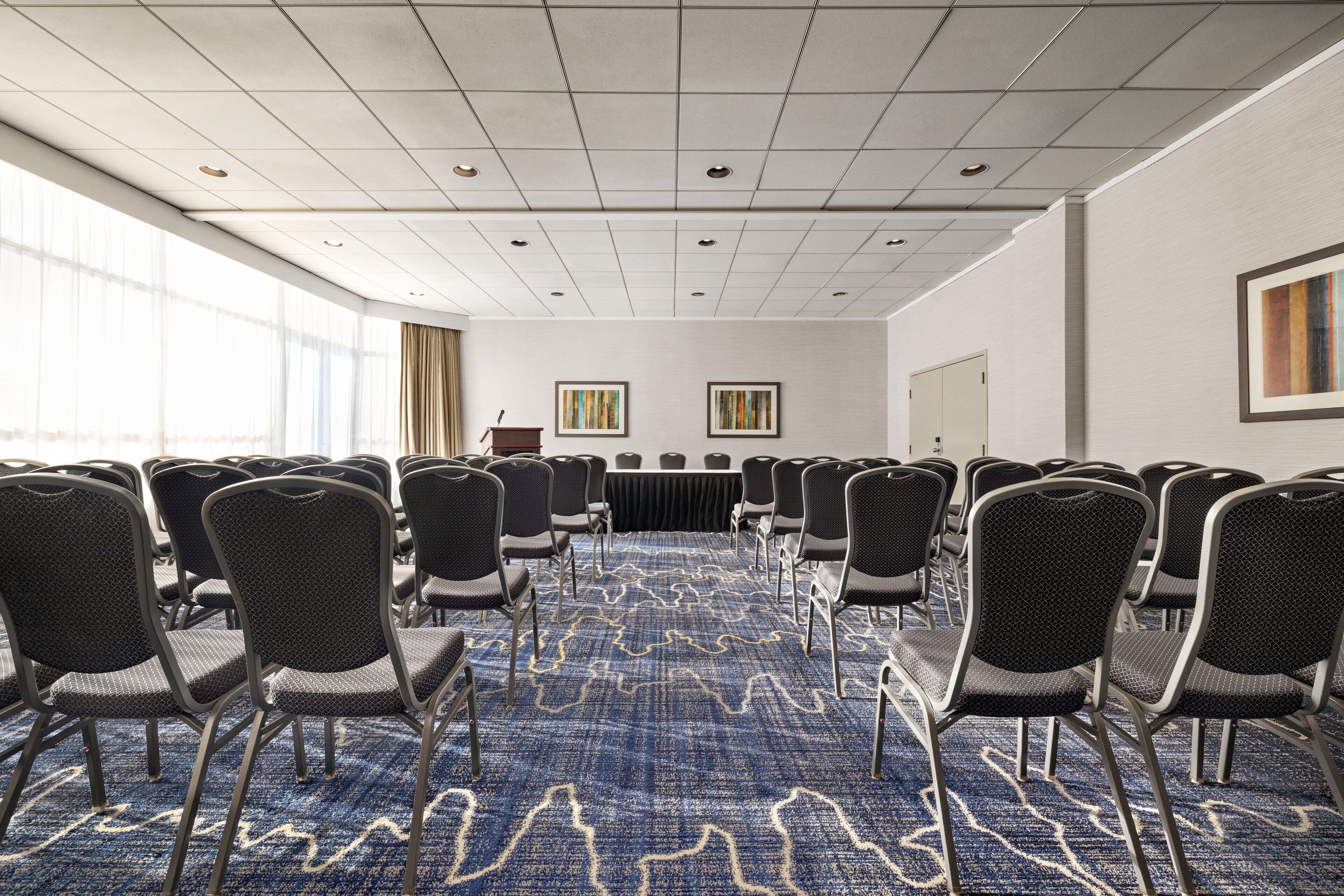 Photo - Holiday Inn Express Vancouver-Metrotown (Burnaby)