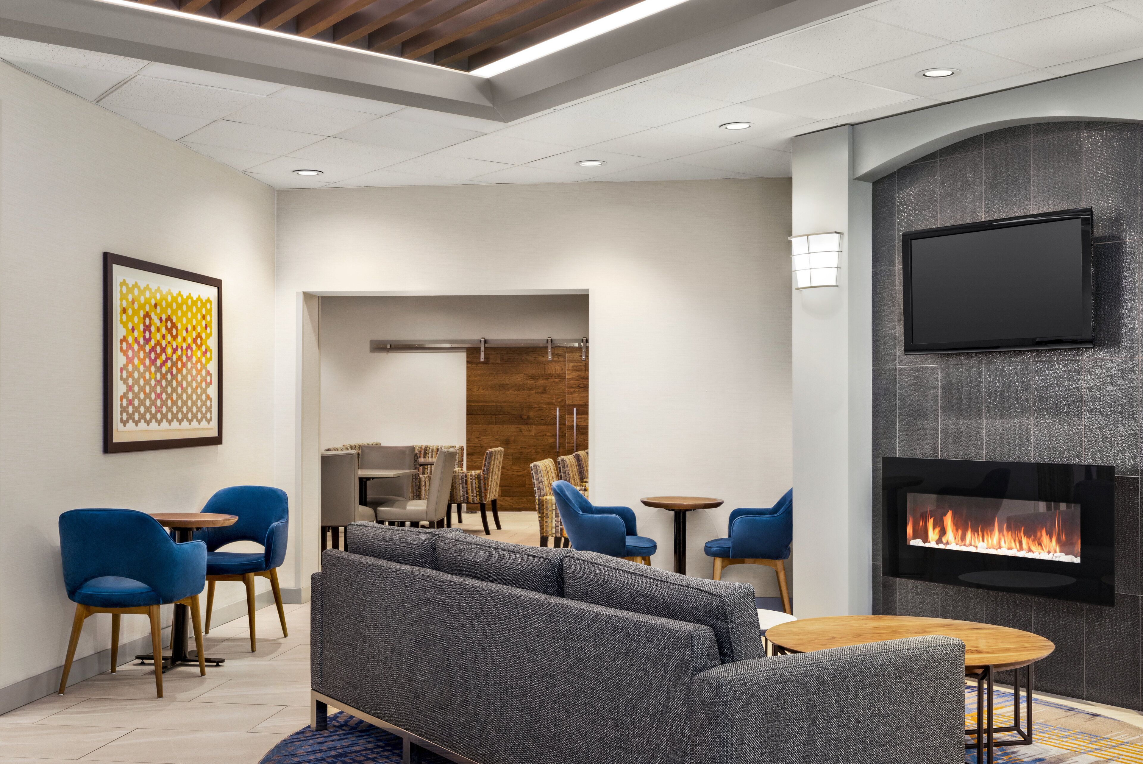 Photo - Holiday Inn Express Vancouver-Metrotown (Burnaby)