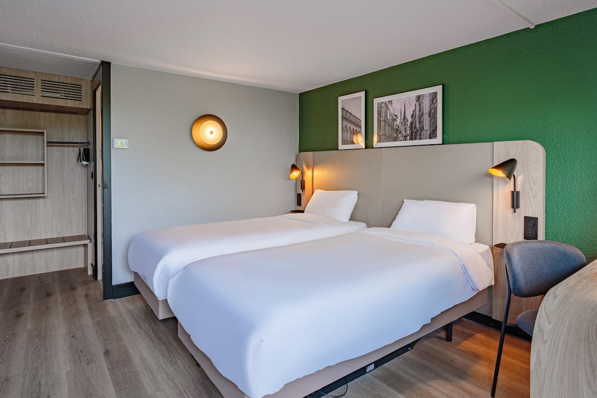 Habitación estándar, 2 camas individuales | 20 habitaciones, ropa de cama de alta calidad y escritorio