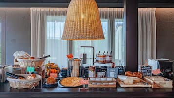 Daily buffet breakfast for a fee
