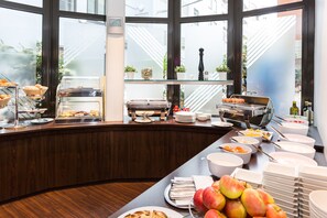 Daily to-go breakfast for a fee - Hotel Cristal Munchen (Munich)