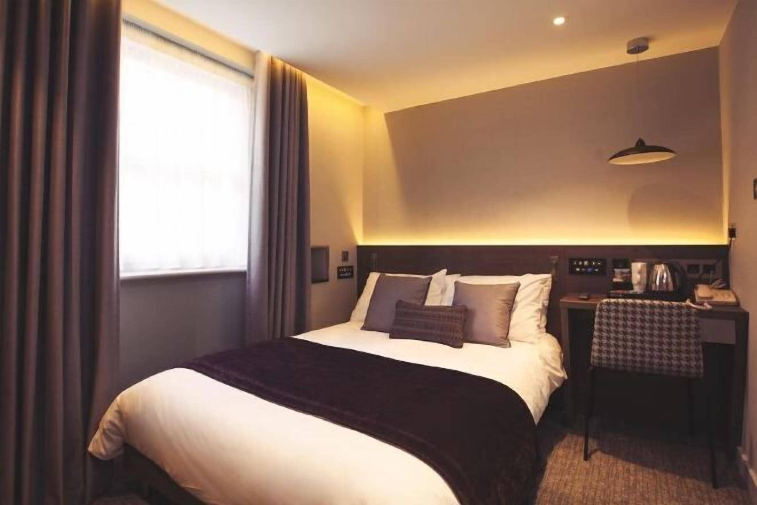 1 bedroom, premium bedding, pillowtop beds, in-room safe