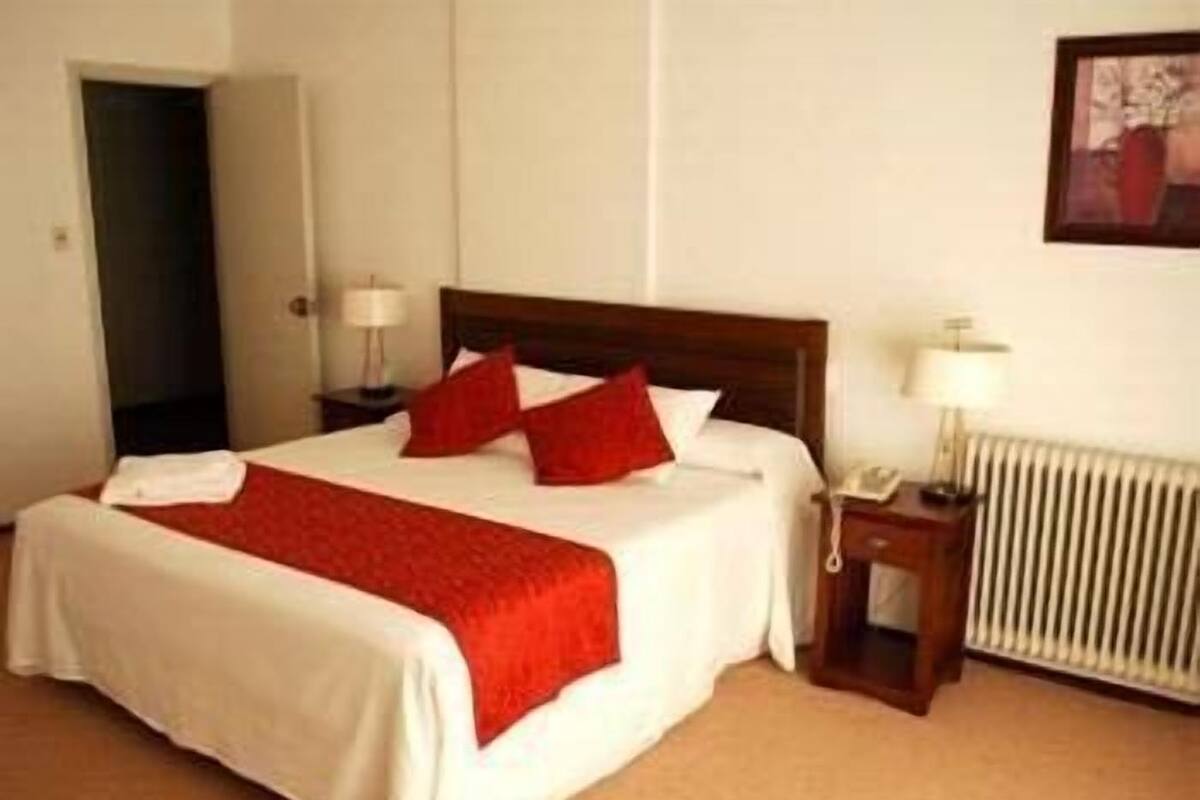 Classic Room | Minibar, in-room safe, free WiFi