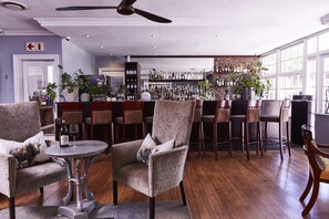 Bar (on property) - The Devon Valley Hotel (Stellenbosch)