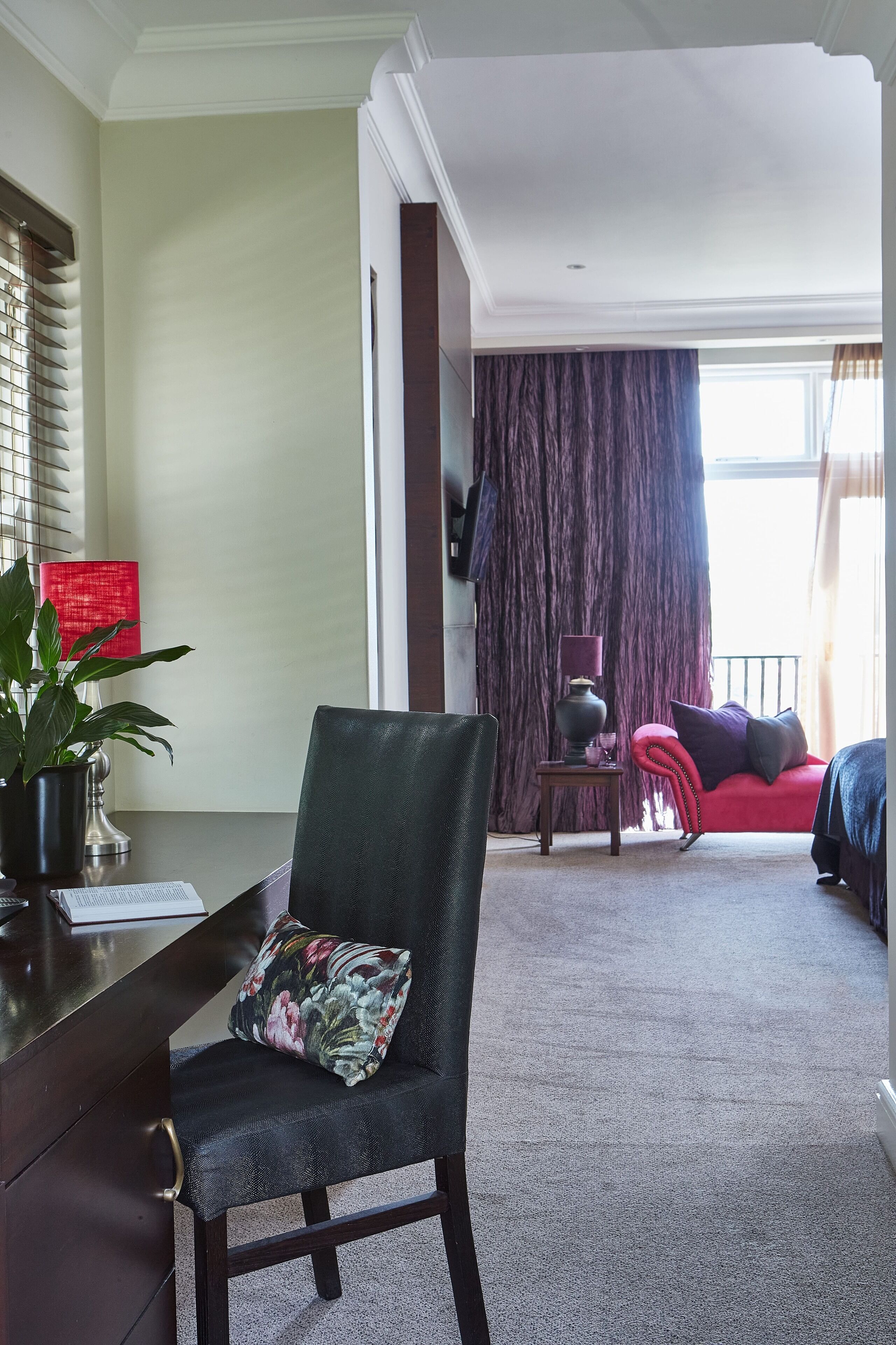 double room (vineyard) | in-room safe, desk, blackout curtains, iron/ironing board