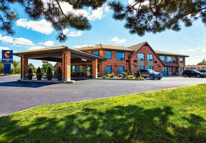 Exterior - Comfort Inn Chicoutimi (Saguenay)