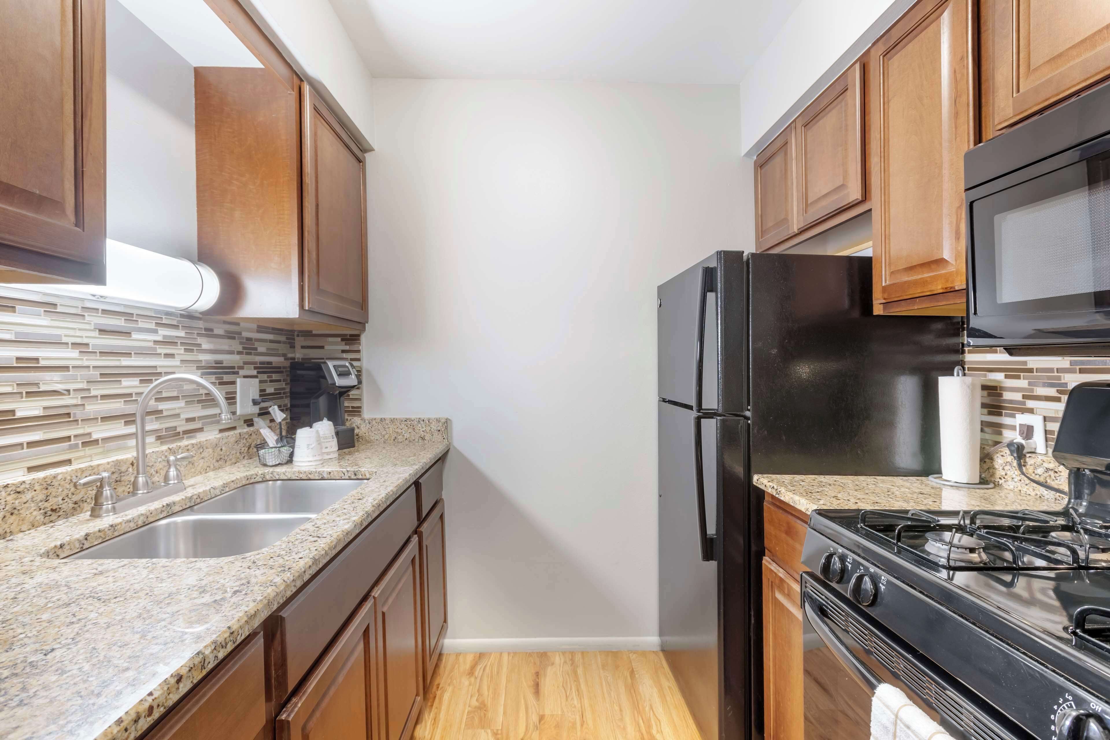 premium bedding, pillow-top beds, in-room safe, desk