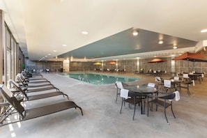 Indoor pool, pool loungers