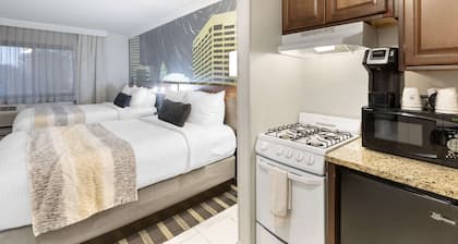 Best Western Plus Milwaukee West
