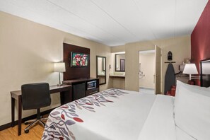 Deluxe Room, 1 King Bed (Roll-In Shower, Smoke Free) | Desk, blackout drapes, iron/ironing board, free cribs/infant beds