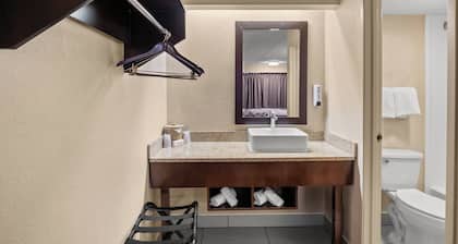 Red Roof Inn Lansing East – MSU