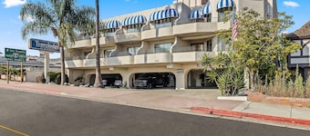 Travelodge by Wyndham San Clemente Beach