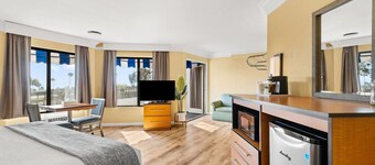 Travelodge by Wyndham San Clemente Beach
