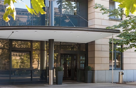 Front of property. Hotel Magdeburg City Center by Leonardo Hotels