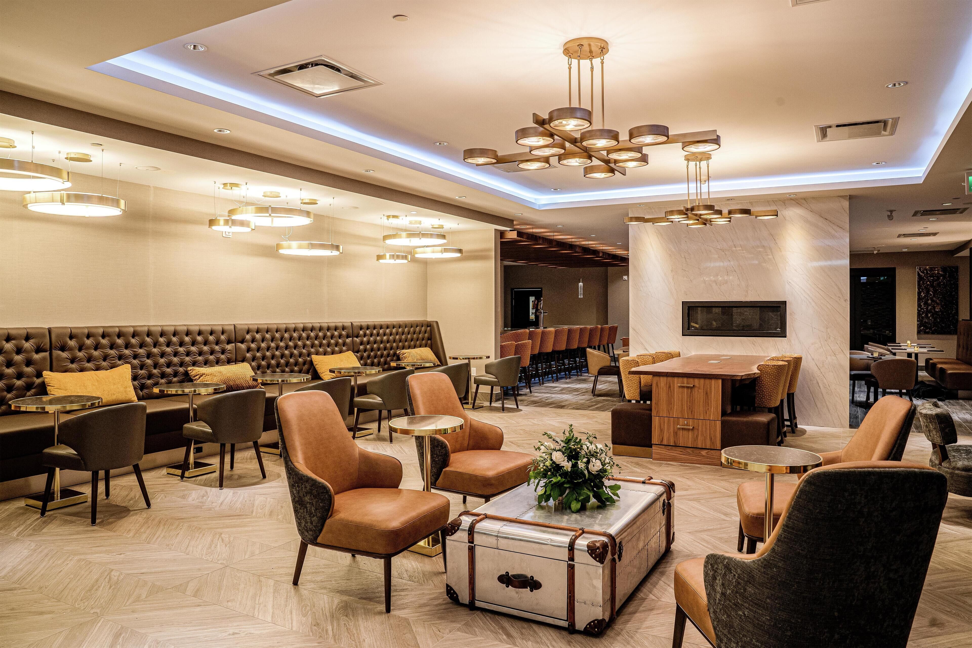 Daily buffet breakfast (CAD 18.95 per person)