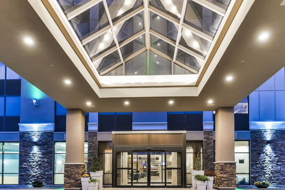 DoubleTree by Hilton Kitchener