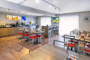 Petit déjeuner buffet compris tous les jours