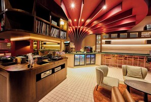 Executive lounge - The Cumberland, London (London)