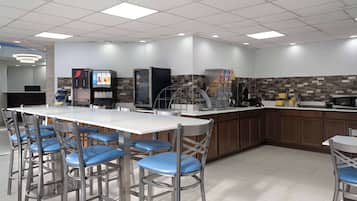 含每日外帶早餐