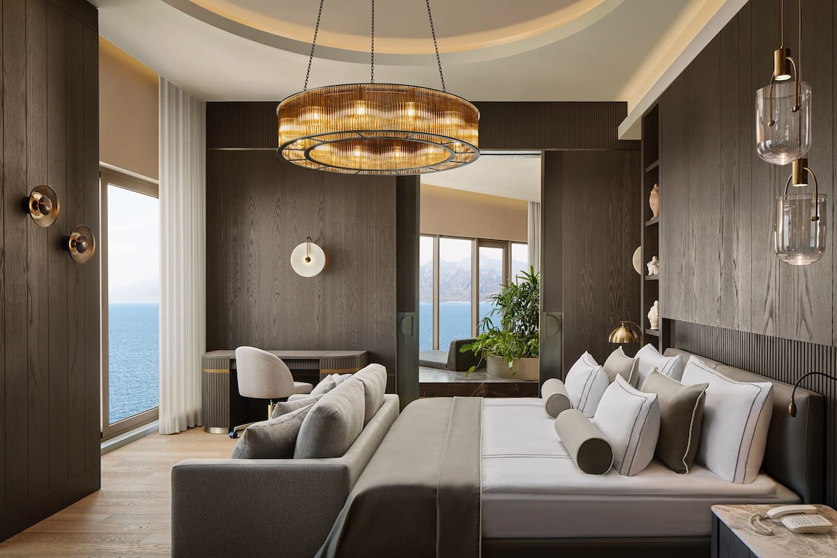 panorama suite (urban chic lounge access) | 1 bedroom, premium bedding, minibar, in-room safe