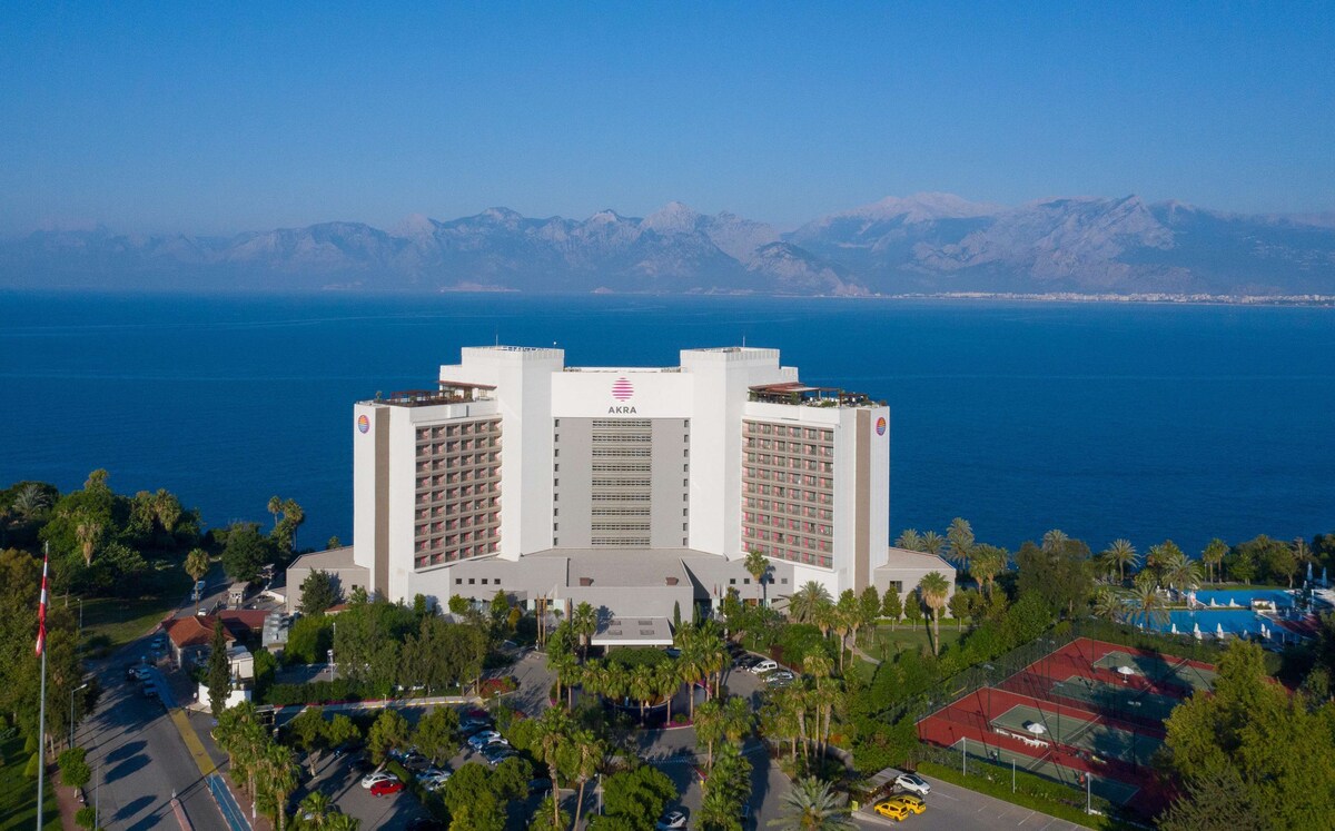 Akra Hotel