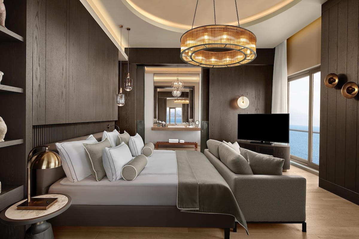 panorama suite (urban chic lounge access) | 1 bedroom, premium bedding, minibar, in-room safe