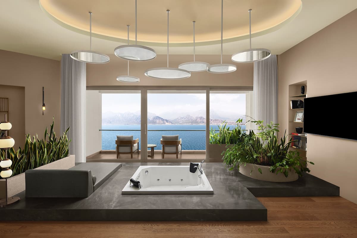 ocean suite (urban chic lounge access) | 1 bedroom, premium bedding, minibar, in-room safe