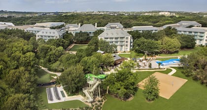Hyatt Regency Hill Country Resort and Villas