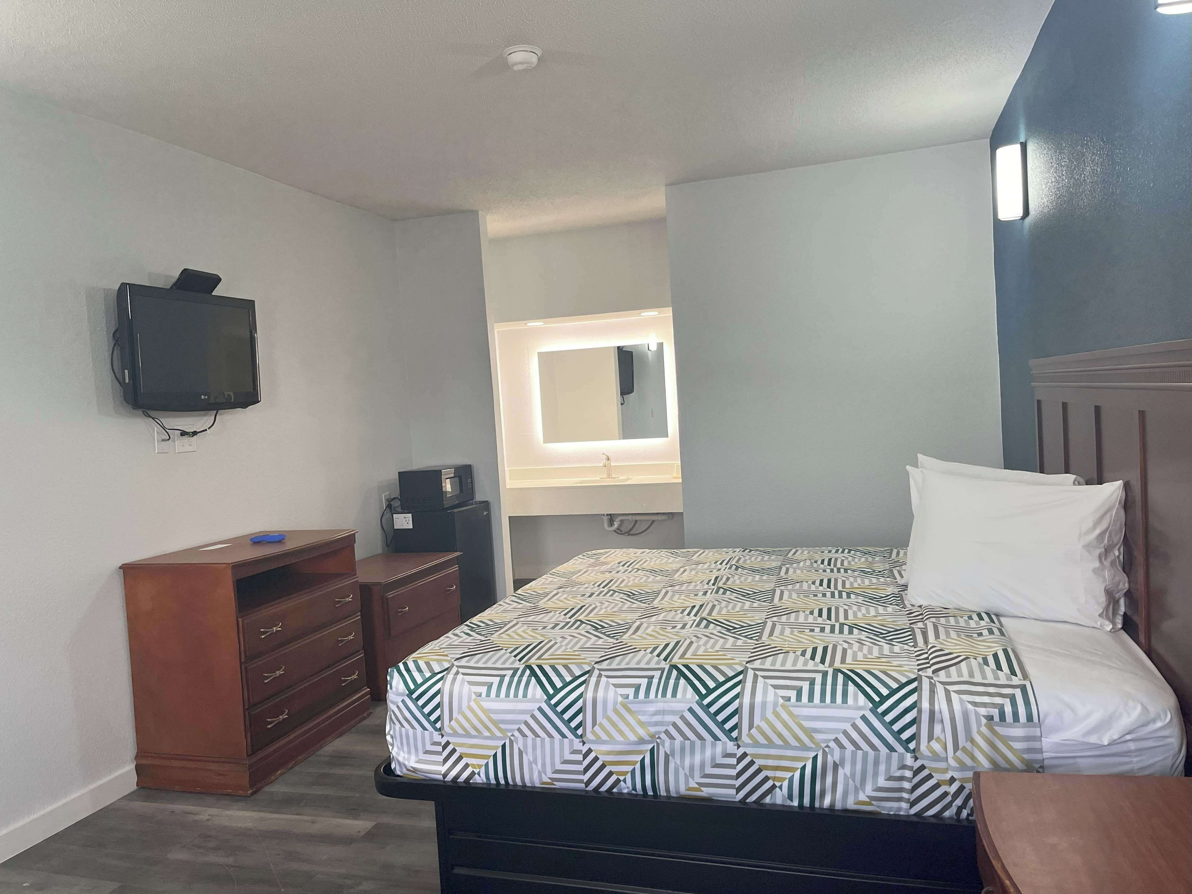 Free WiFi, bed sheets