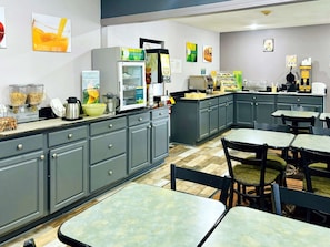 Free daily continental breakfast