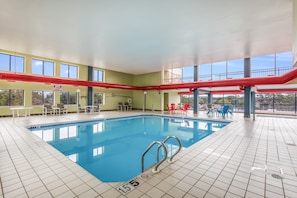 Indoor pool, pool loungers