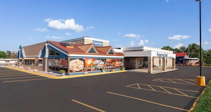 AmericInn & Suites By Wyndham Baraboo Event Center