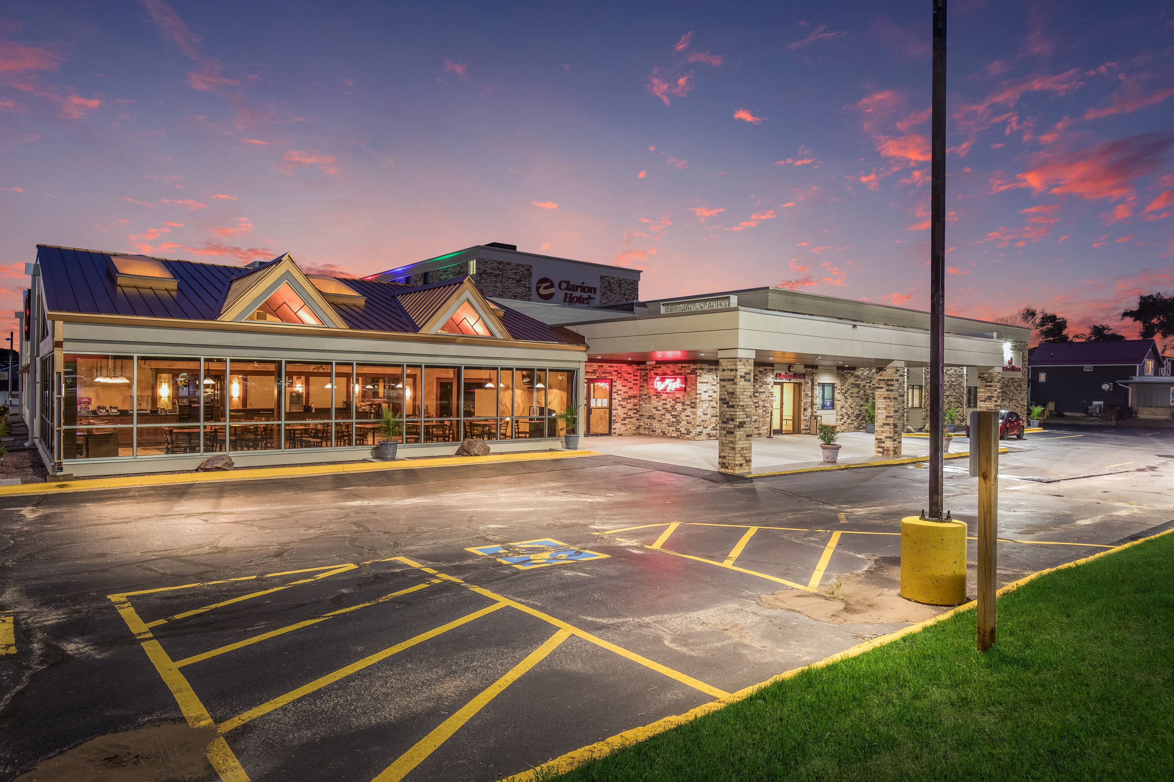 Clarion Hotel & Convention Center in Cedar Rapids, United States