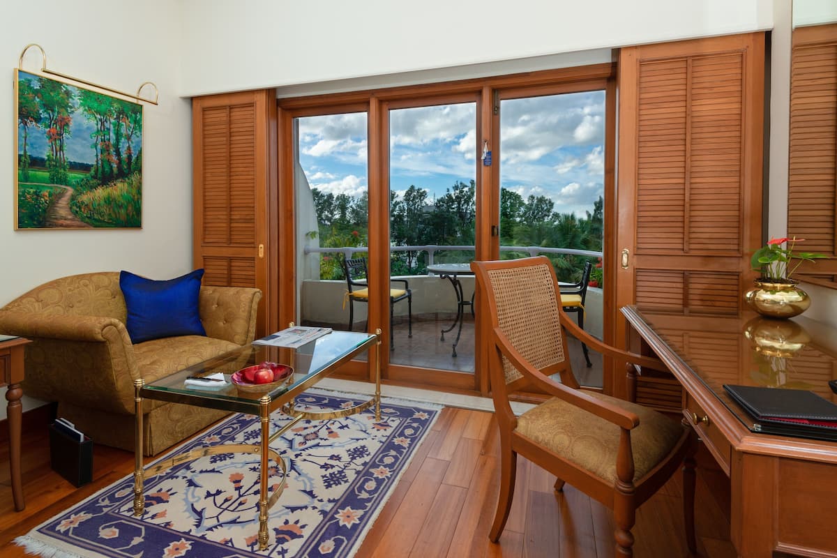 1 bedroom, premium bedding, minibar, in-room safe