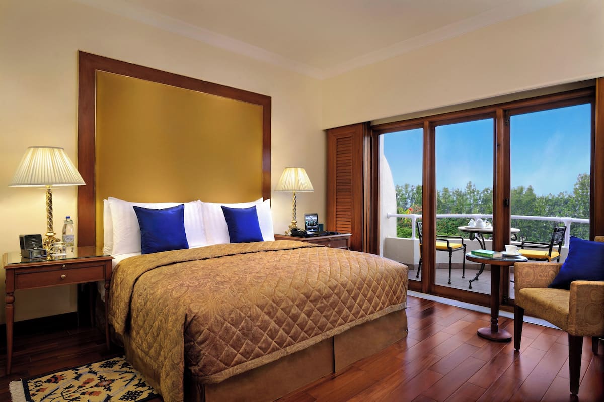 1 bedroom, premium bedding, minibar, in-room safe
