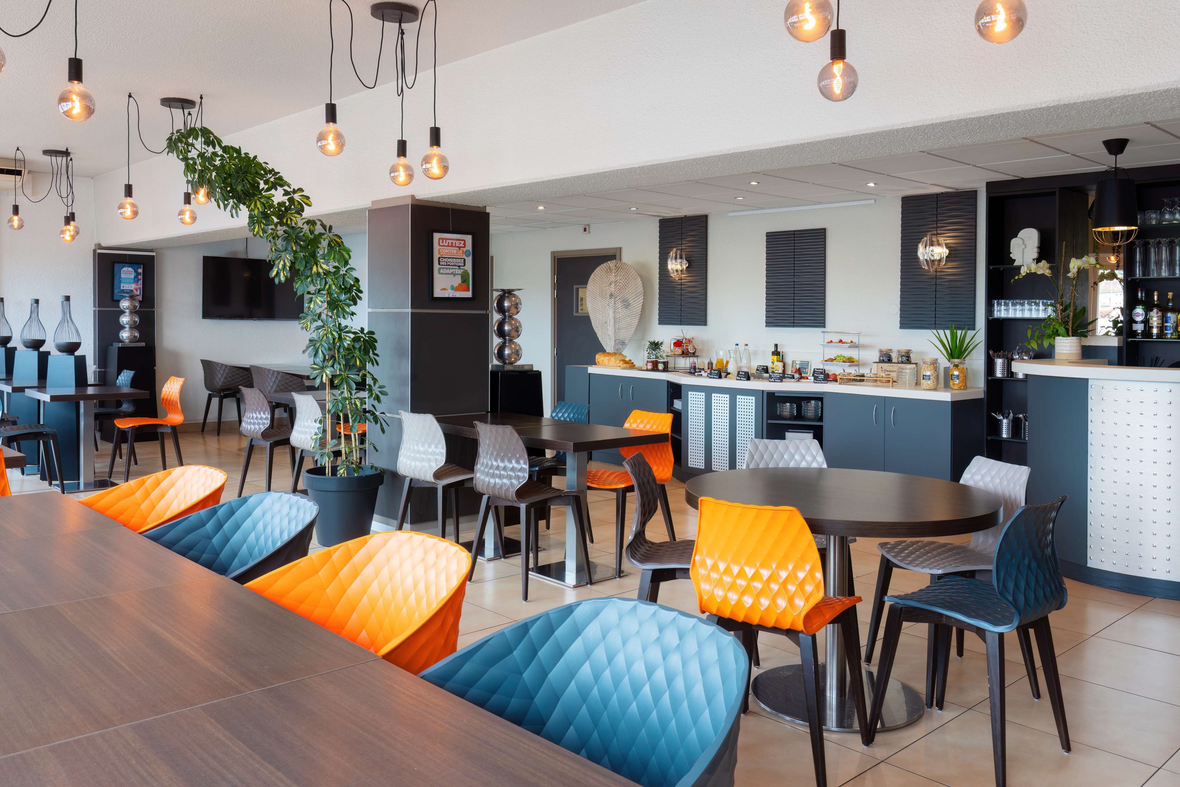 daily buffet breakfast (eur 12.9 per person)