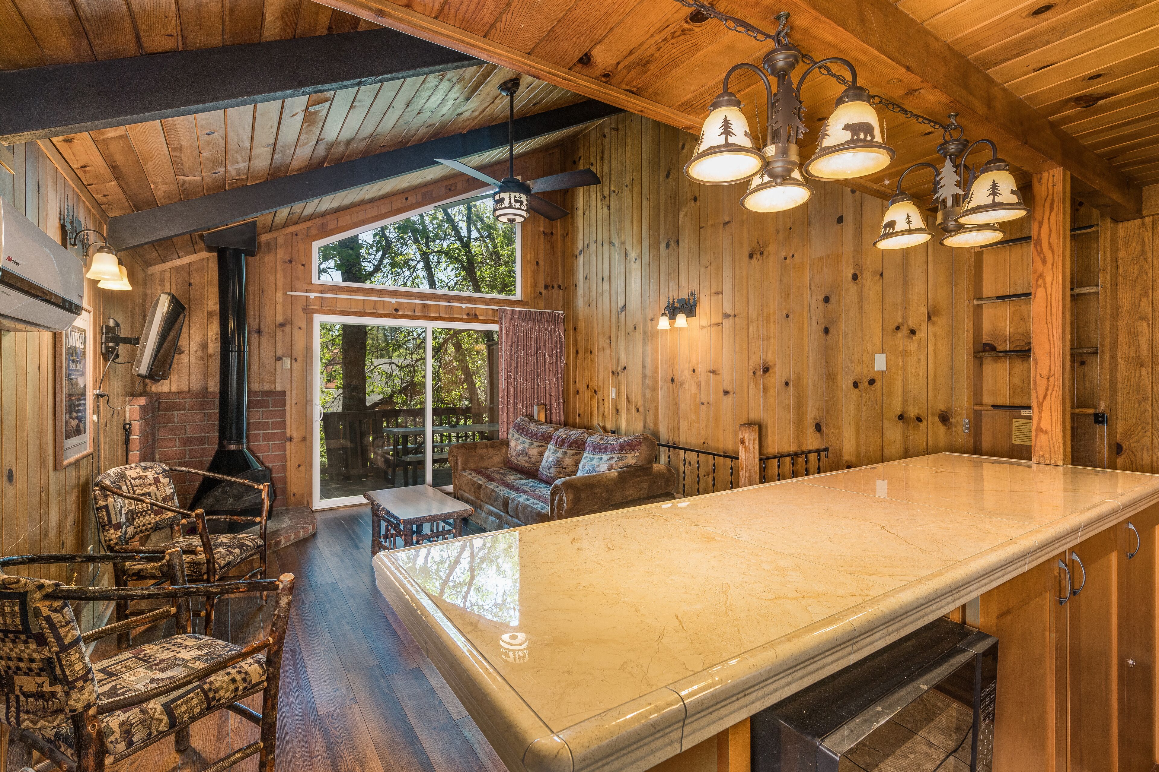 ไมโครเวฟ, เครื่องชงกาแฟ/ชา, อุปกรณ์ทำความสะอาด, ตู้แช่แข็ง