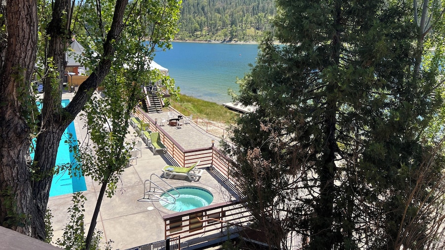 The Pines Resort