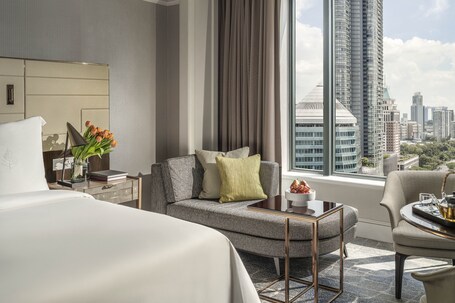 Four Seasons Hotel Singapore - Image 4