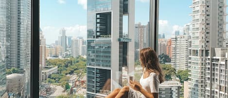 Minibar, in-room safe, desk, laptop workspace