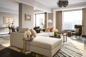 Minibar, safe på rommet, skrivebord og skrivebord for bærbar PC