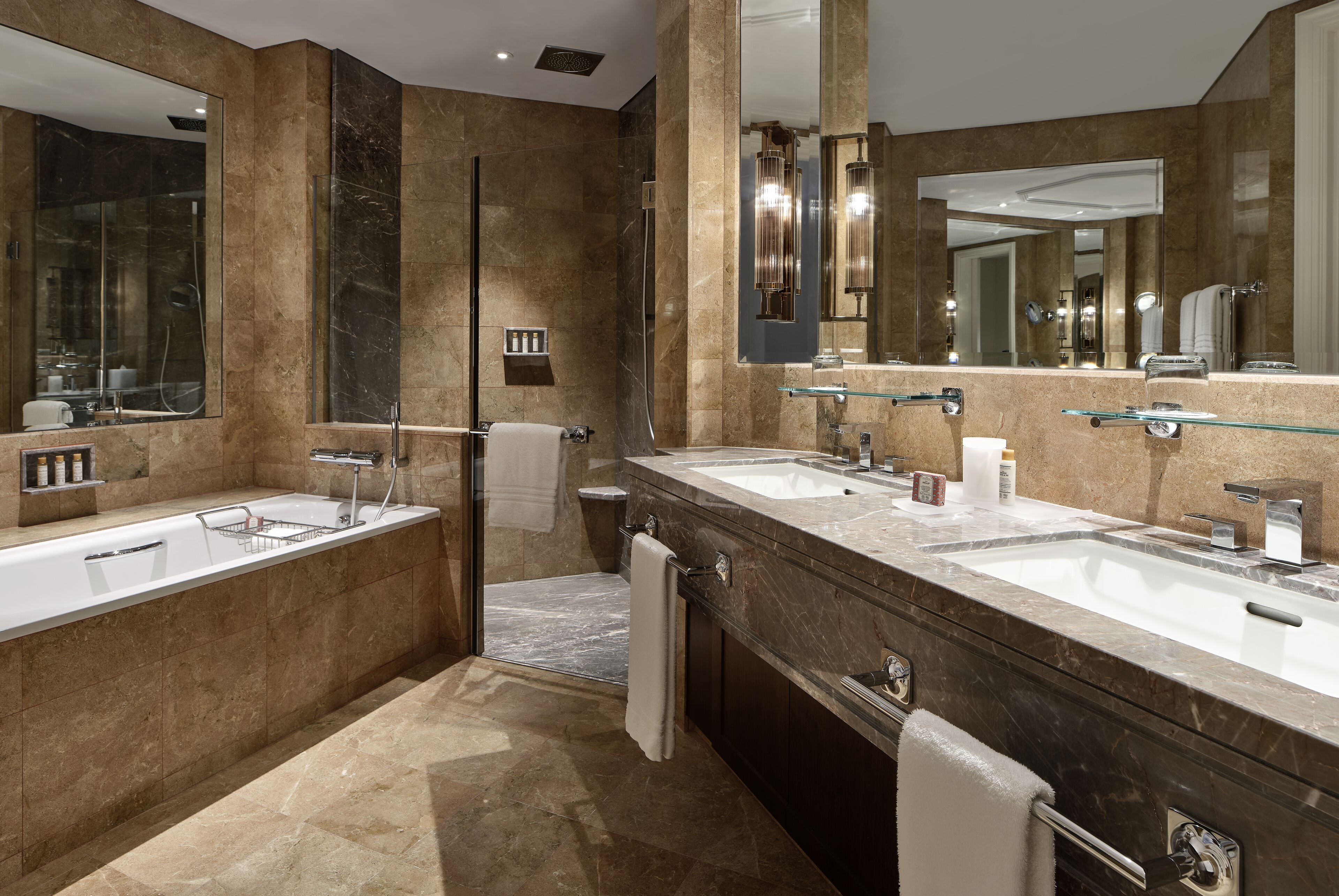 minibar, in-room safe, desk, laptop workspace